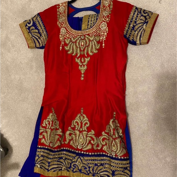 Indian suit - Picture 1 of 2